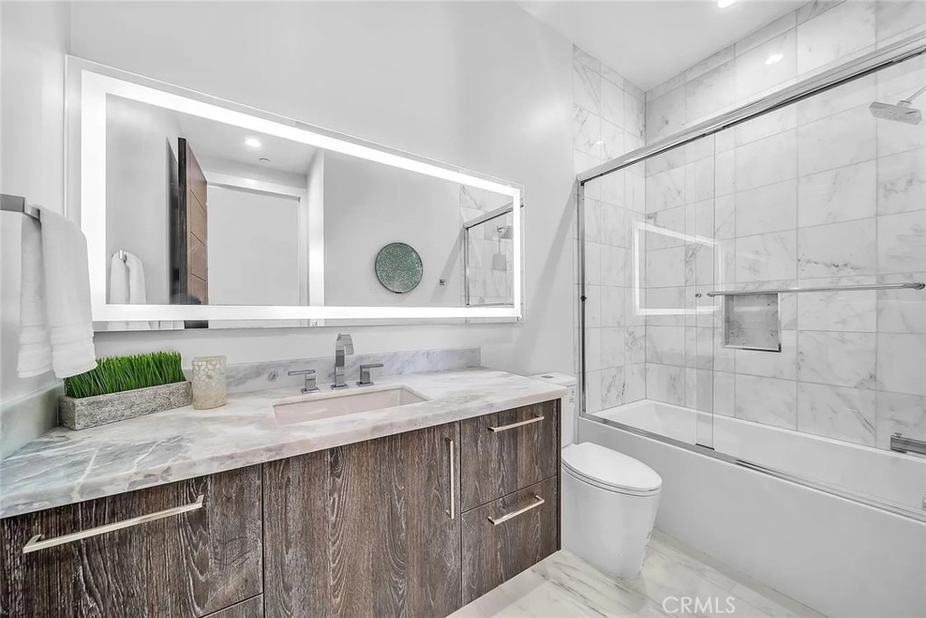 242 S Broadway - Photo 8