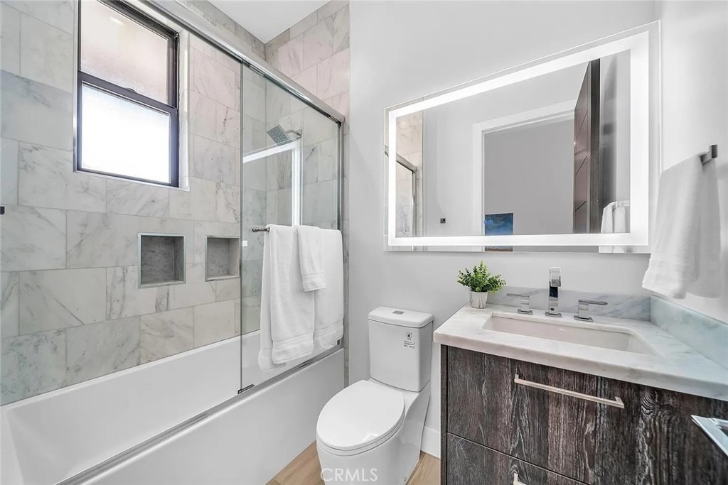 242 S Broadway - Photo 11