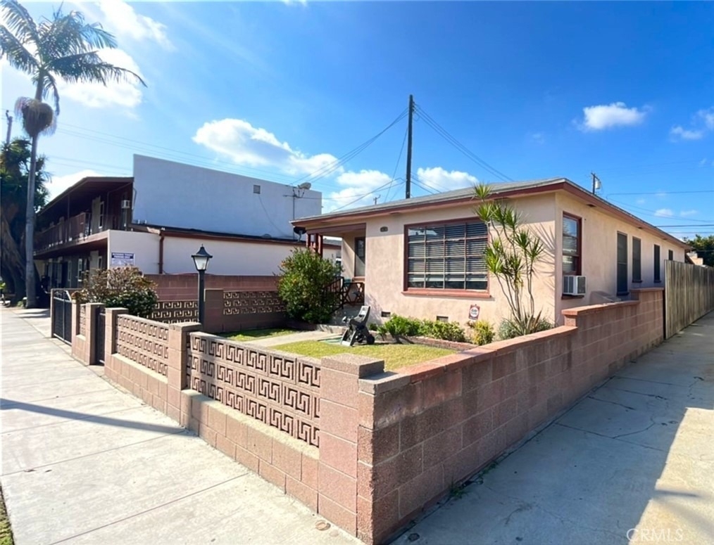 5821 John Avenue - Photo 0