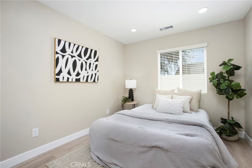 708 E Elm - Photo 7