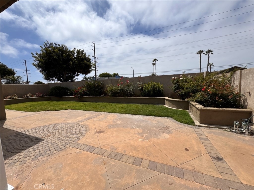 9642 Peppertree - Photo 0
