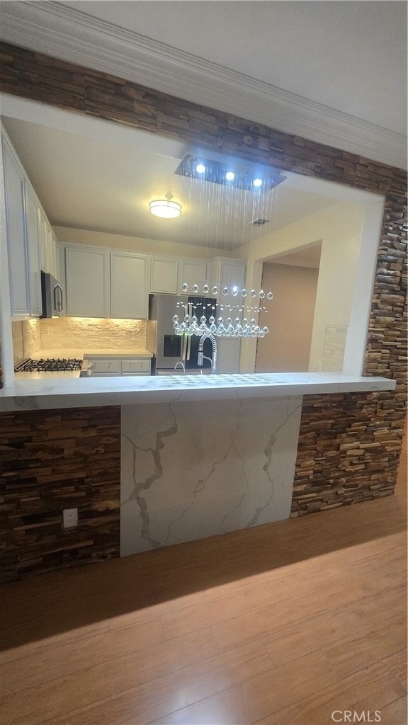 1240 Mc Fadden Dr - Photo 3