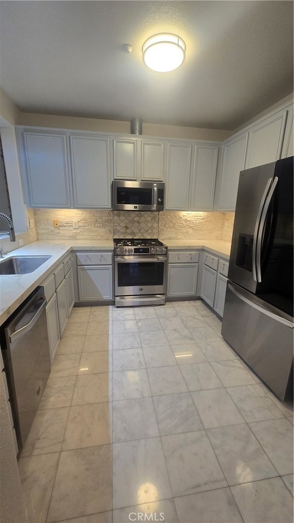 1240 Mc Fadden Dr - Photo 10