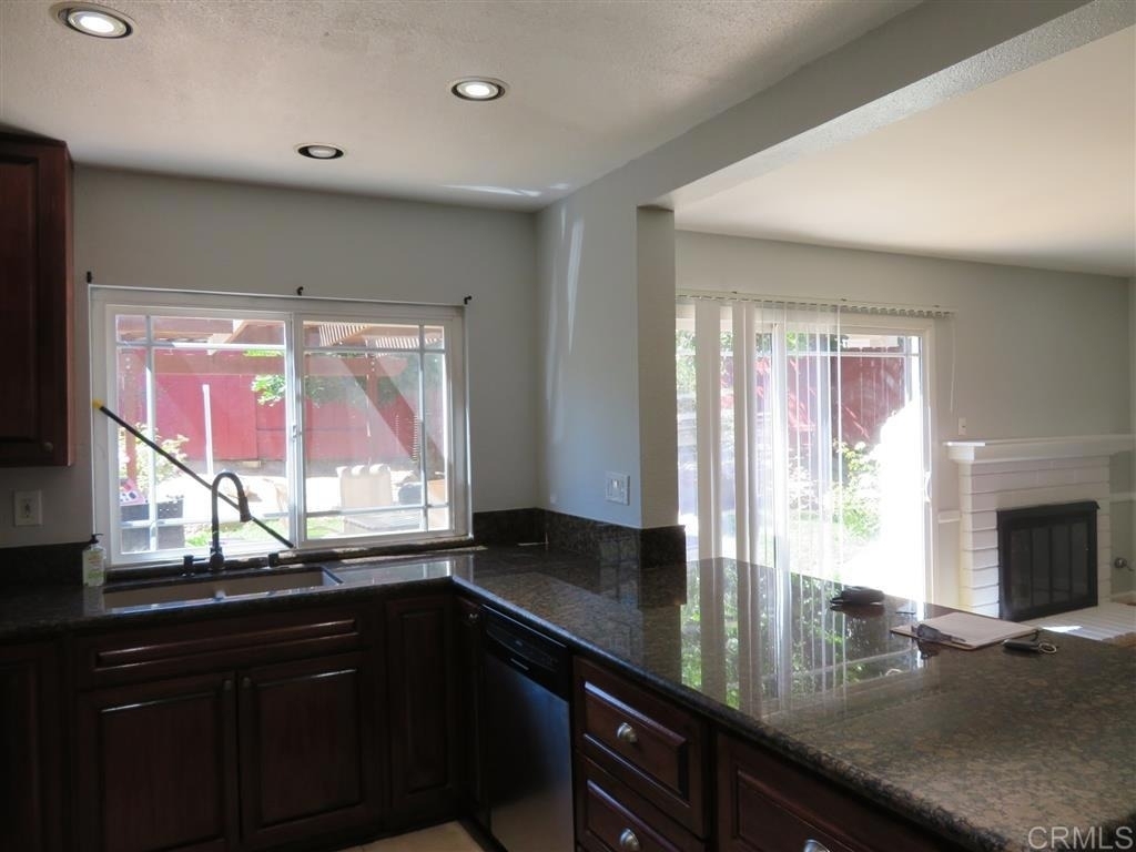 7037 Attleborough Ct - Photo 3