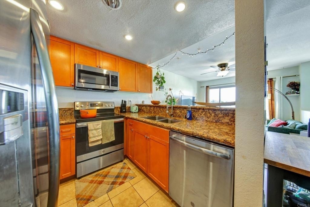 2257 Worden St - Photo 2