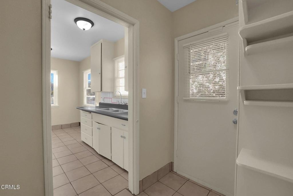 438 S Fremont Avenue - Photo 4