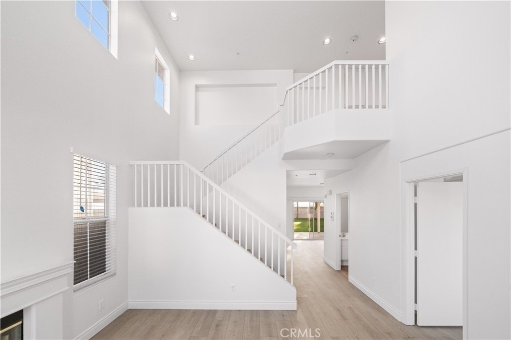 6766 Royal Crest Court - Photo 15