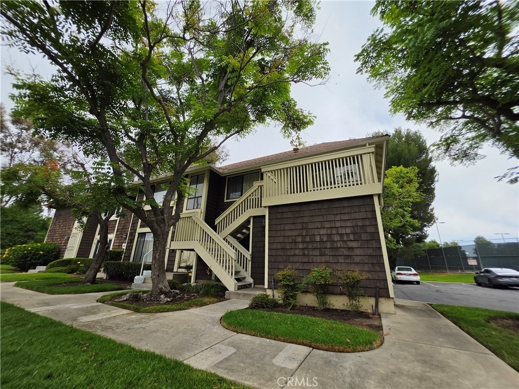 26257 Hillsford Place - Photo 0