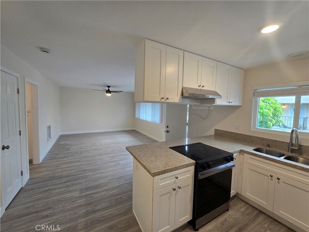 6051 Lemon Avenue - Photo 11
