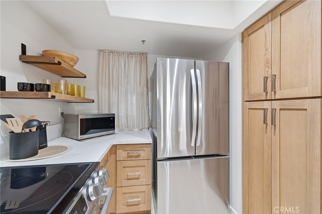 1200 Pacific Coast Highway - Photo 8