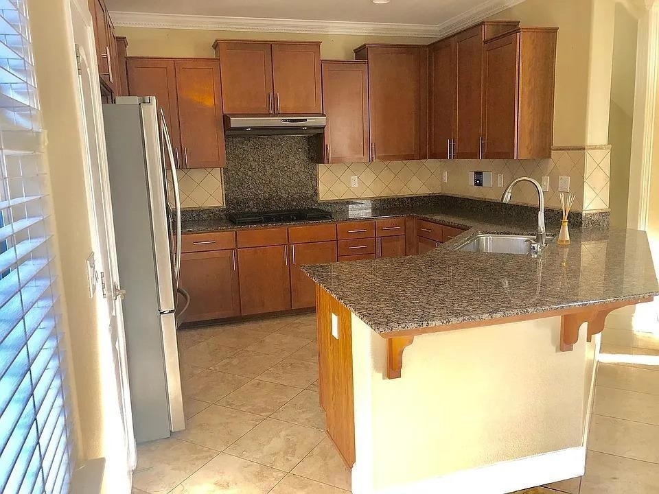770 Adeline Avenue - Photo 2