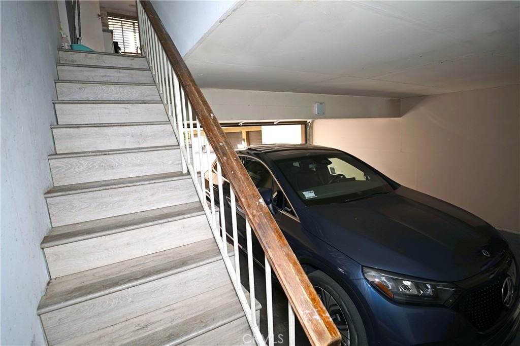 18954 Sherman Way - Photo 29