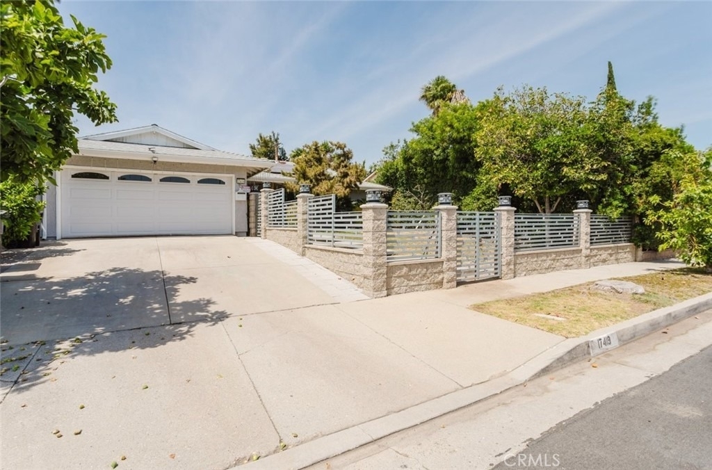17419 Blackhawk Street - Photo 2