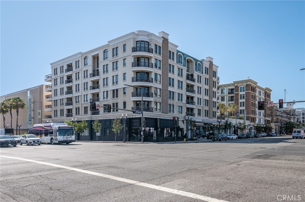 268 Caruso Avenue - Photo 47