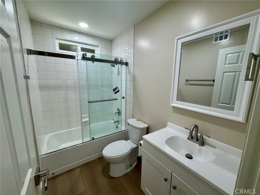 357 N Vermont Avenue - Photo 3