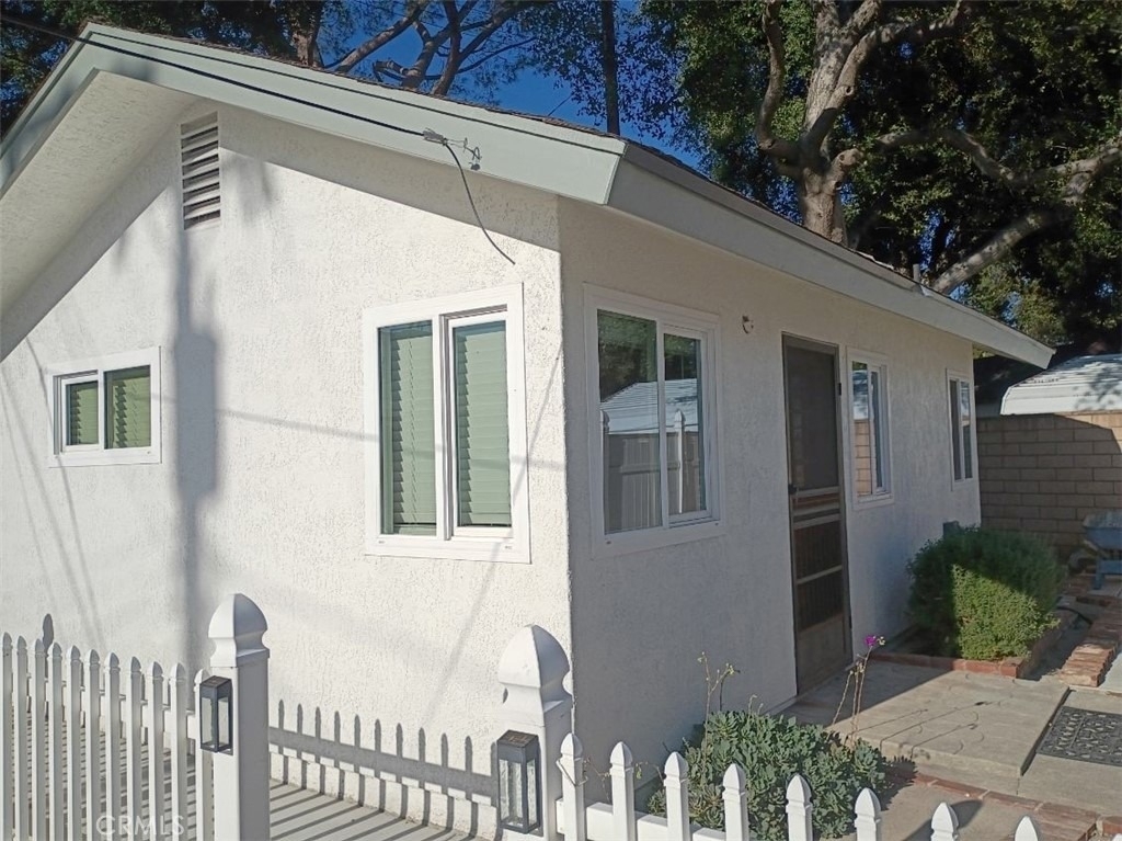 947 E Cypress Avenue - Photo 0