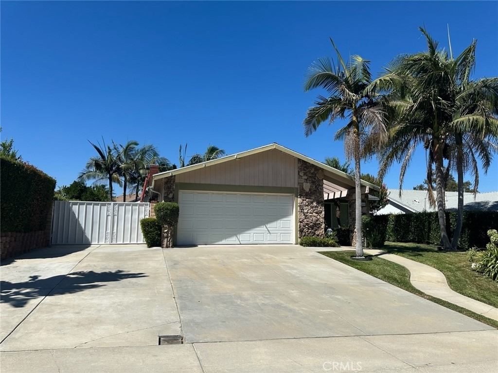 3464 Bayberry Drive - Photo 3
