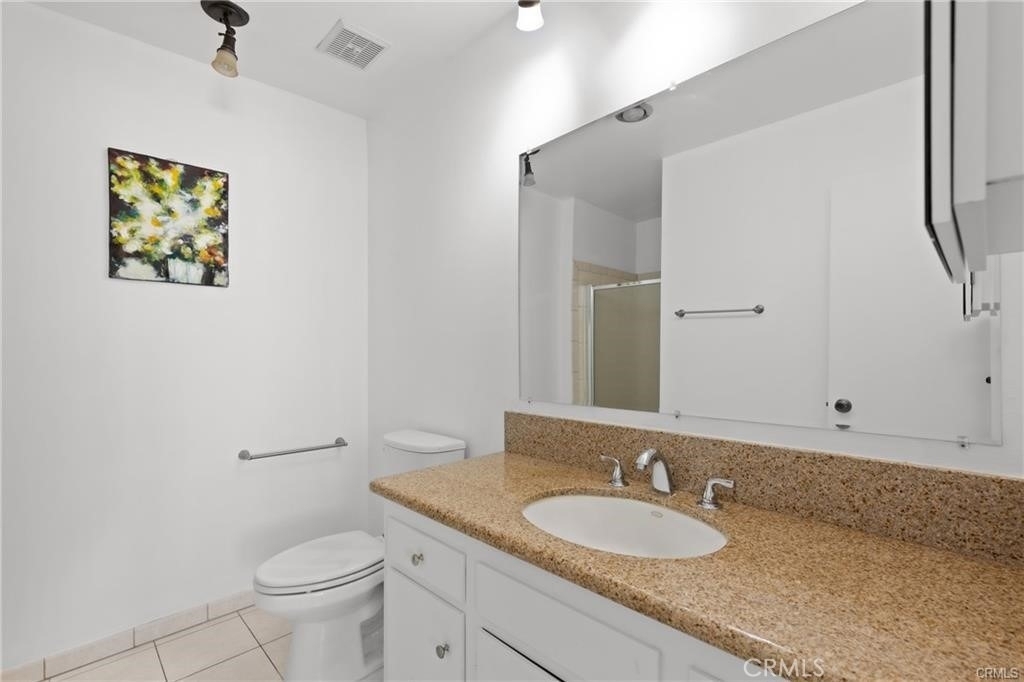 5400 Newcastle - Photo 9