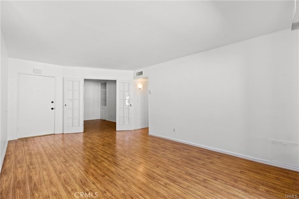 5400 Newcastle - Photo 4