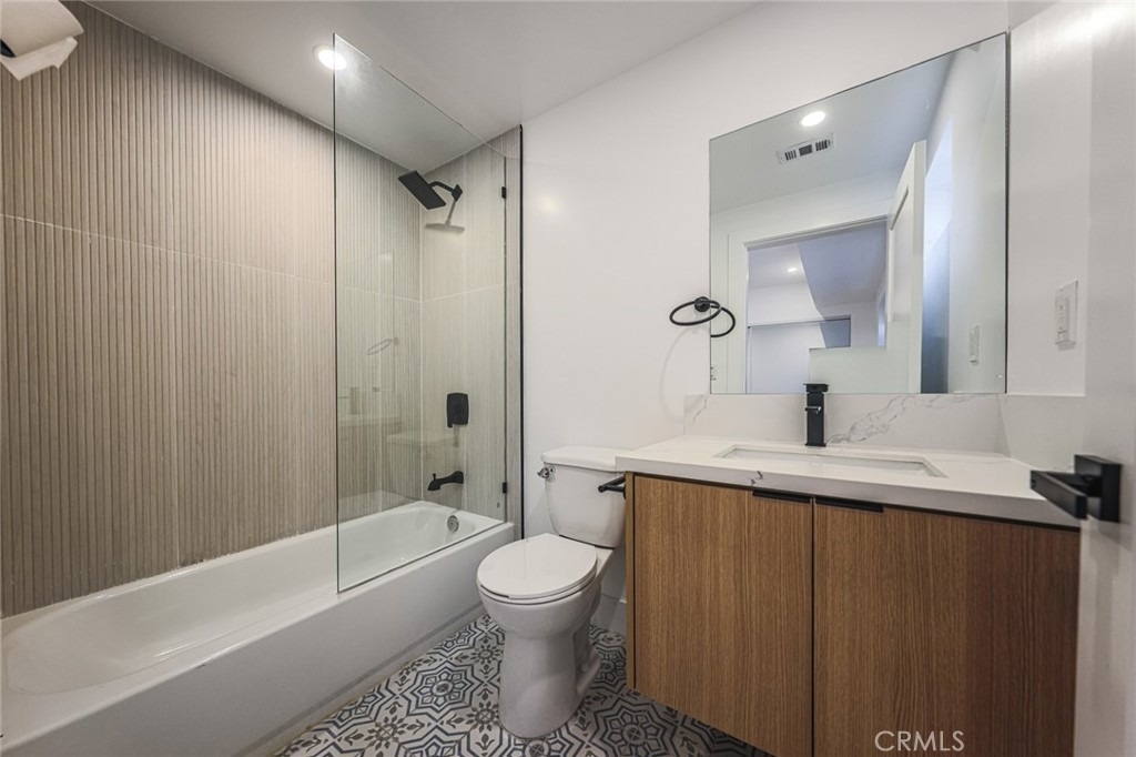 1237 N Orange Drive - Photo 11