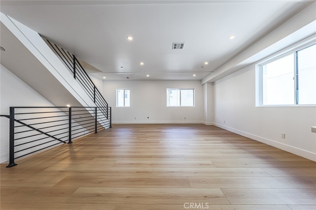 1237 N Orange Drive - Photo 16
