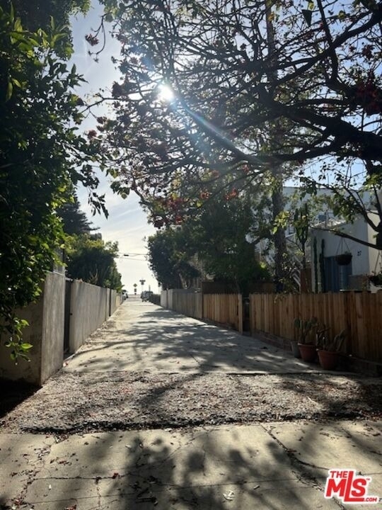 27 Eastwind Street - Photo 0