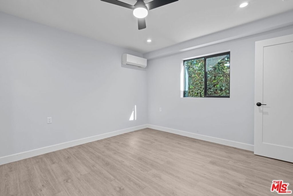 1518 1/4 Stearns Drive - Photo 16