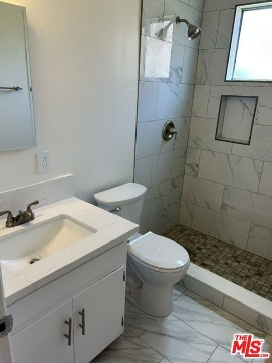 346 S Van Ness Avenue - Photo 14