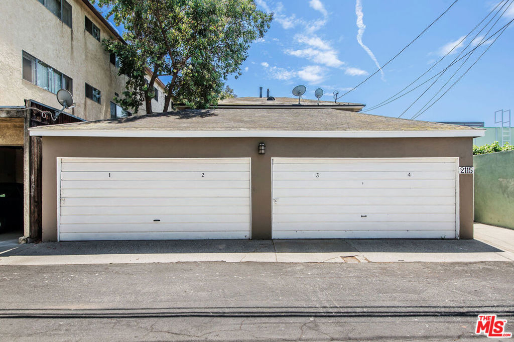2115 Ocean Park Boulevard - Photo 16