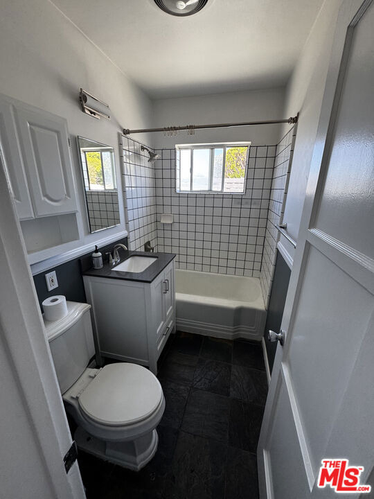 2115 Ocean Park Boulevard - Photo 13