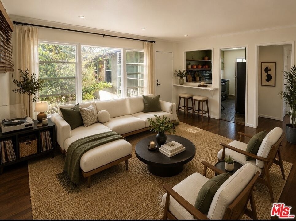 2115 Ocean Park Boulevard - Photo 3