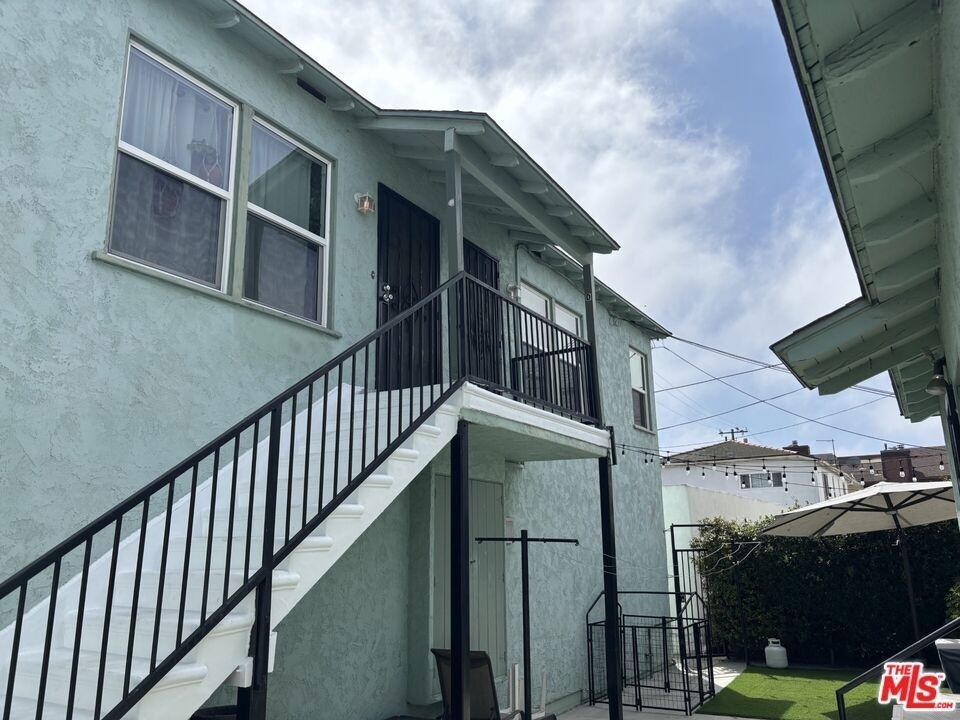 627 9th Street - Photo 1