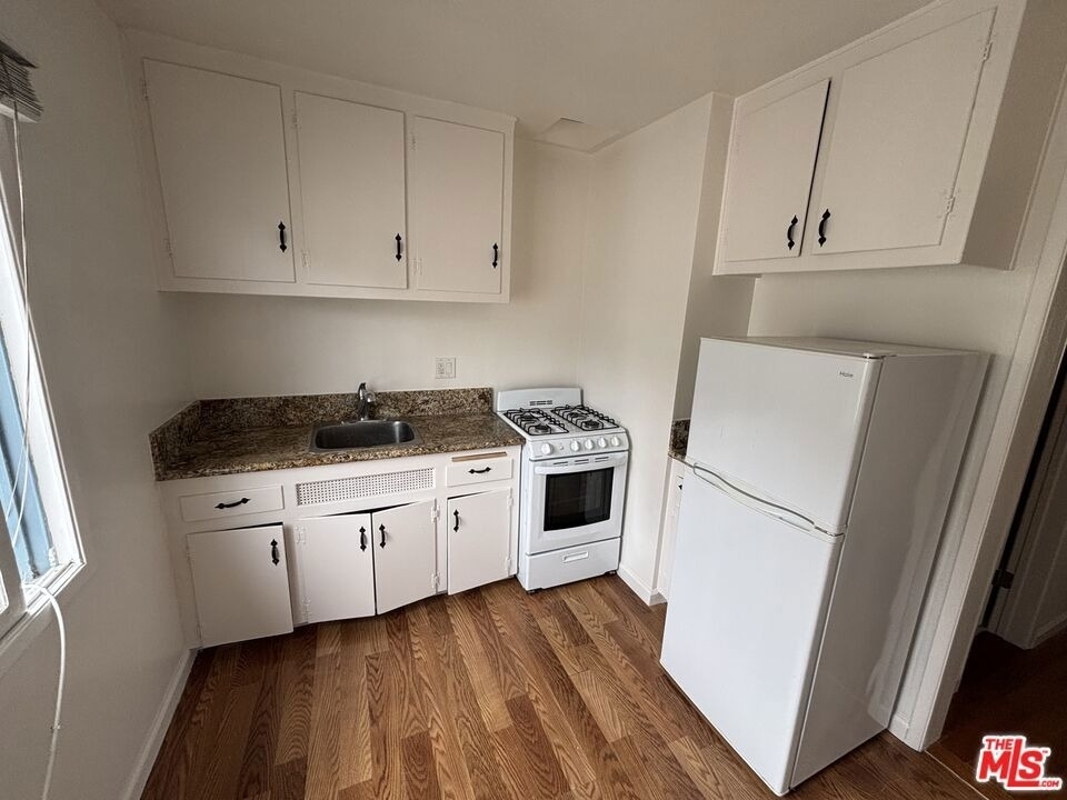 10716 Francis Place - Photo 4