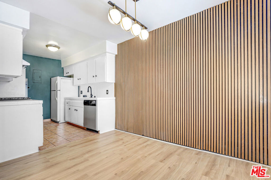 1044 9th Street - Photo 4