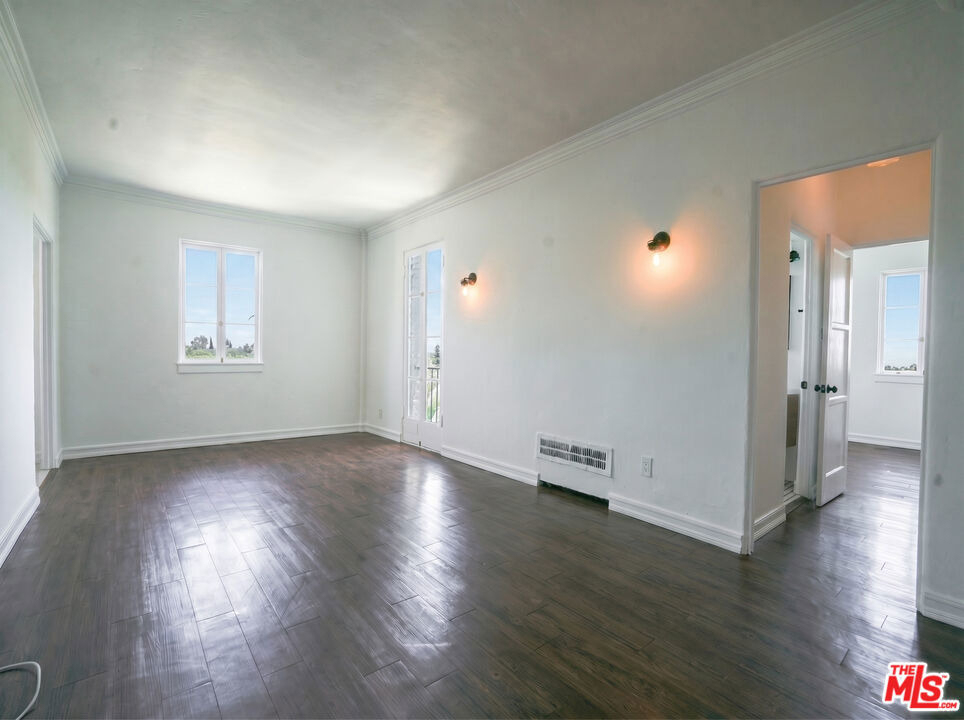 1201 N Crescent Heights Boulevard - Photo 1