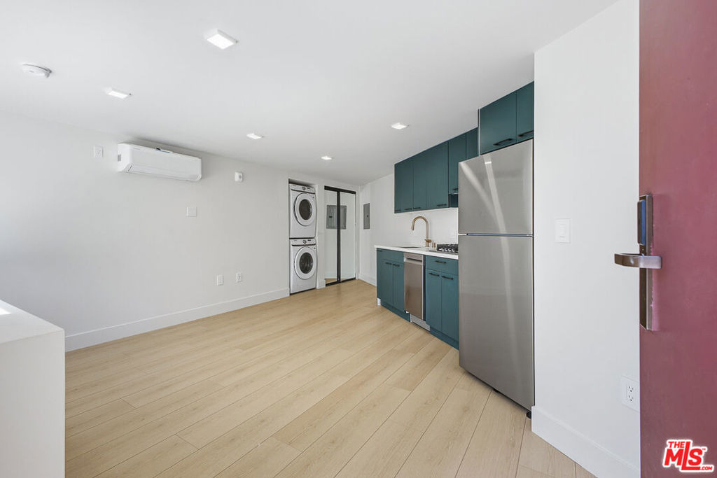 12425 Texas Avenue - Photo 0