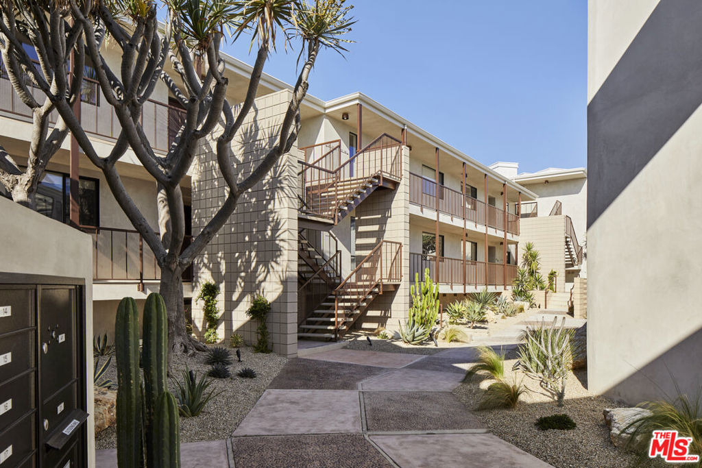12425 Texas Avenue - Photo 13