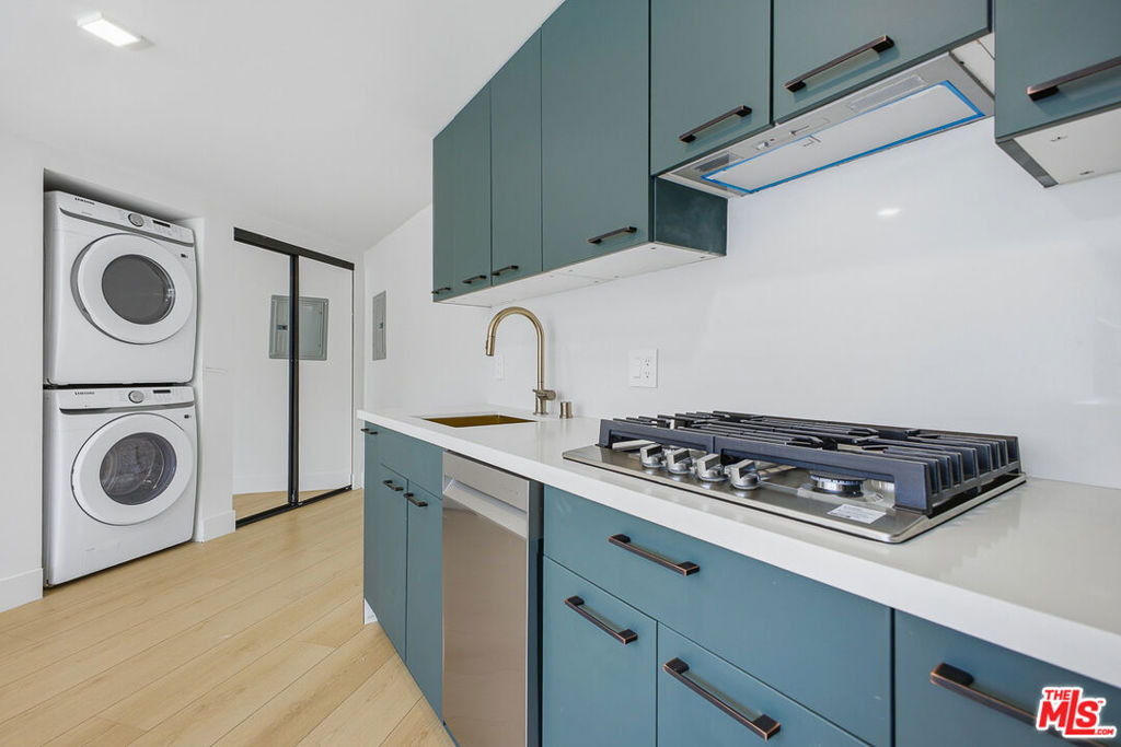 12425 Texas Avenue - Photo 2