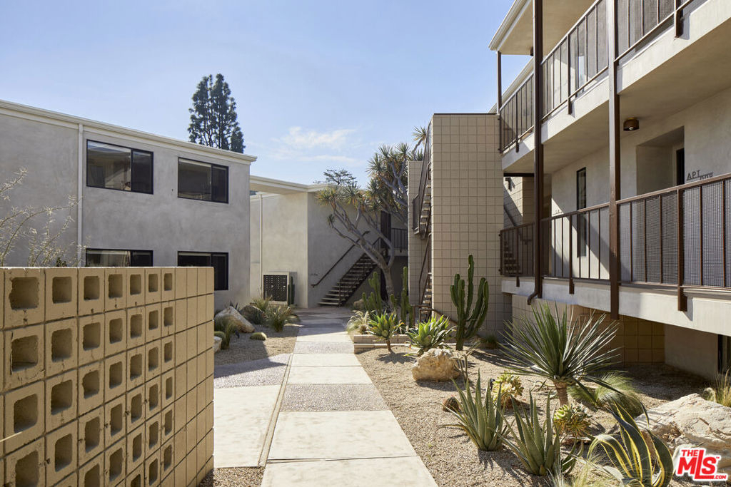 12425 Texas Avenue - Photo 14