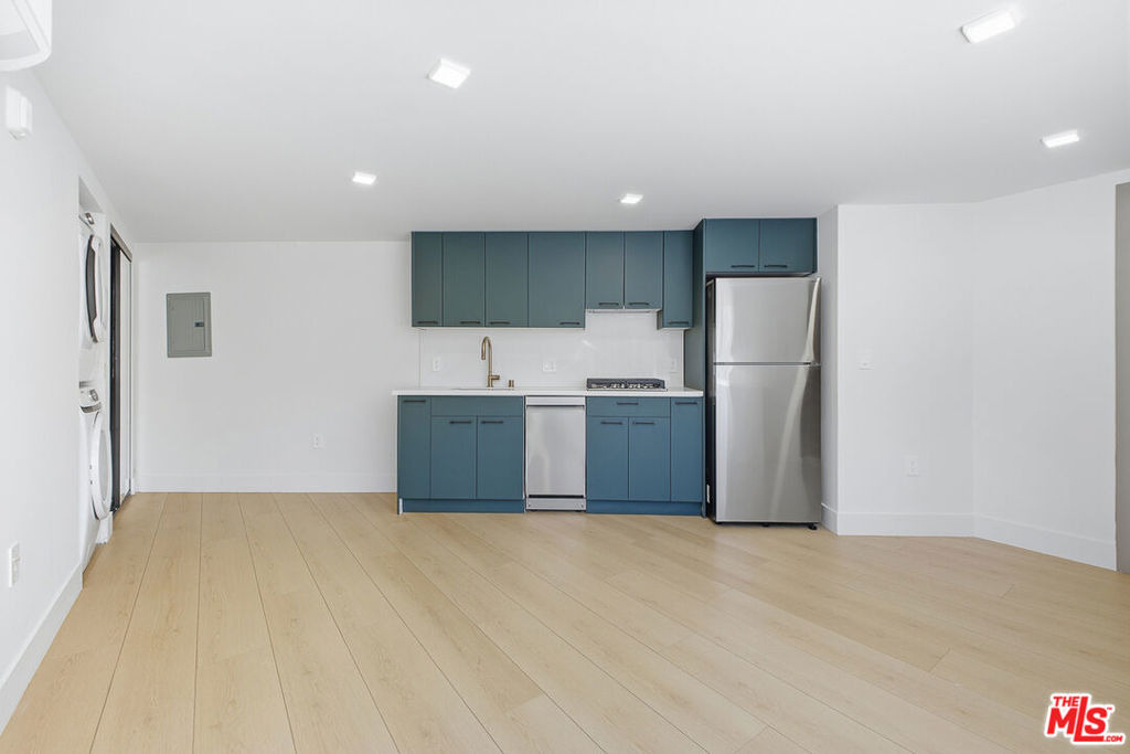 12425 Texas Avenue - Photo 1