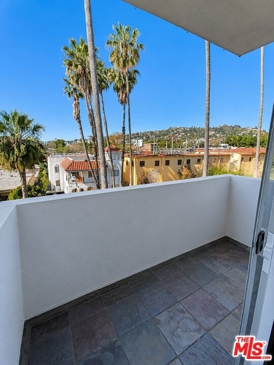 1030 N Orange Grove Avenue - Photo 6