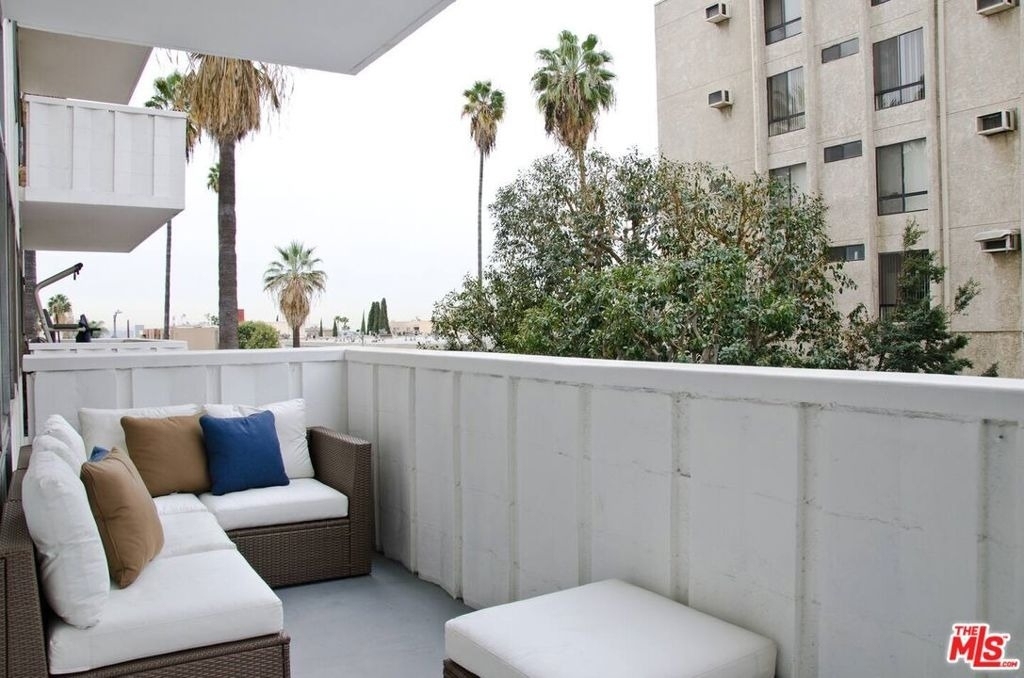 7135 Hollywood Boulevard - Photo 21