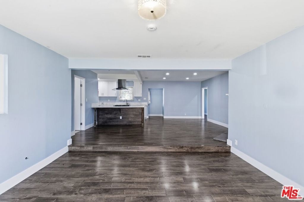 14141 Gault Street - Photo 11