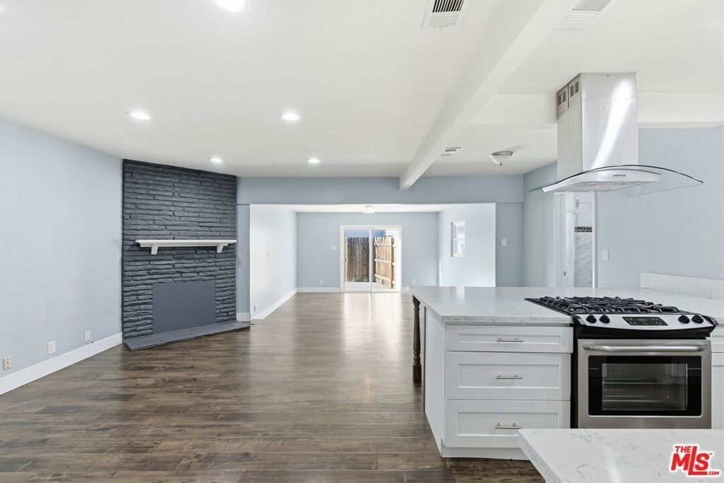 14141 Gault Street - Photo 1