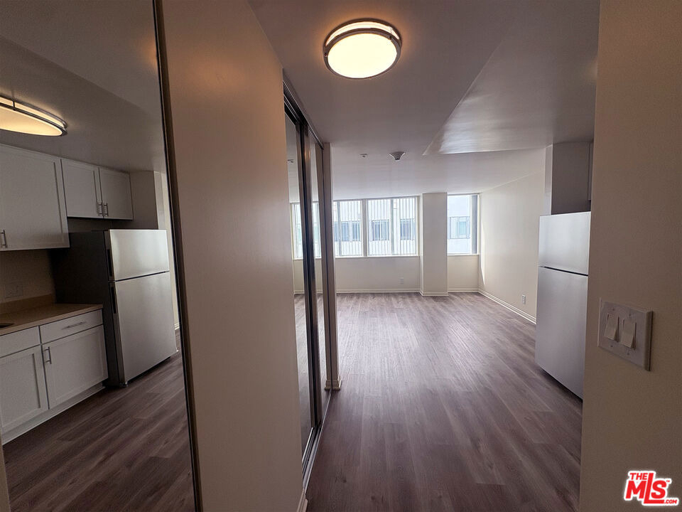 1431 Ocean Avenue - Photo 3