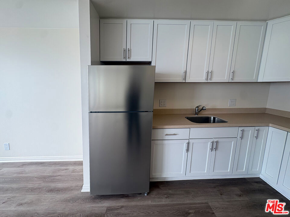 1431 Ocean Avenue - Photo 7