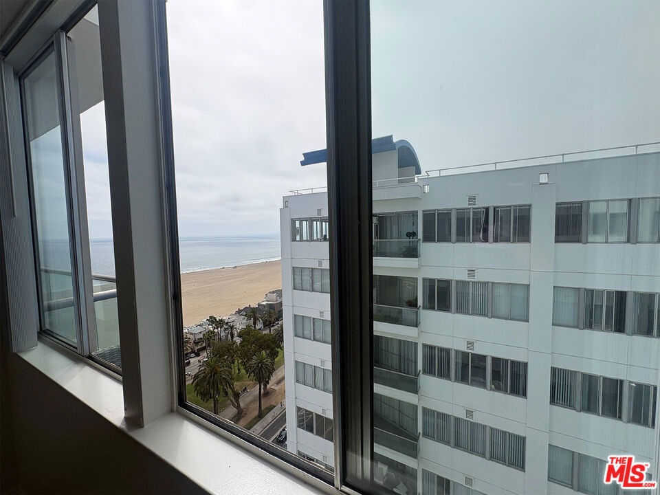 1431 Ocean Avenue - Photo 4