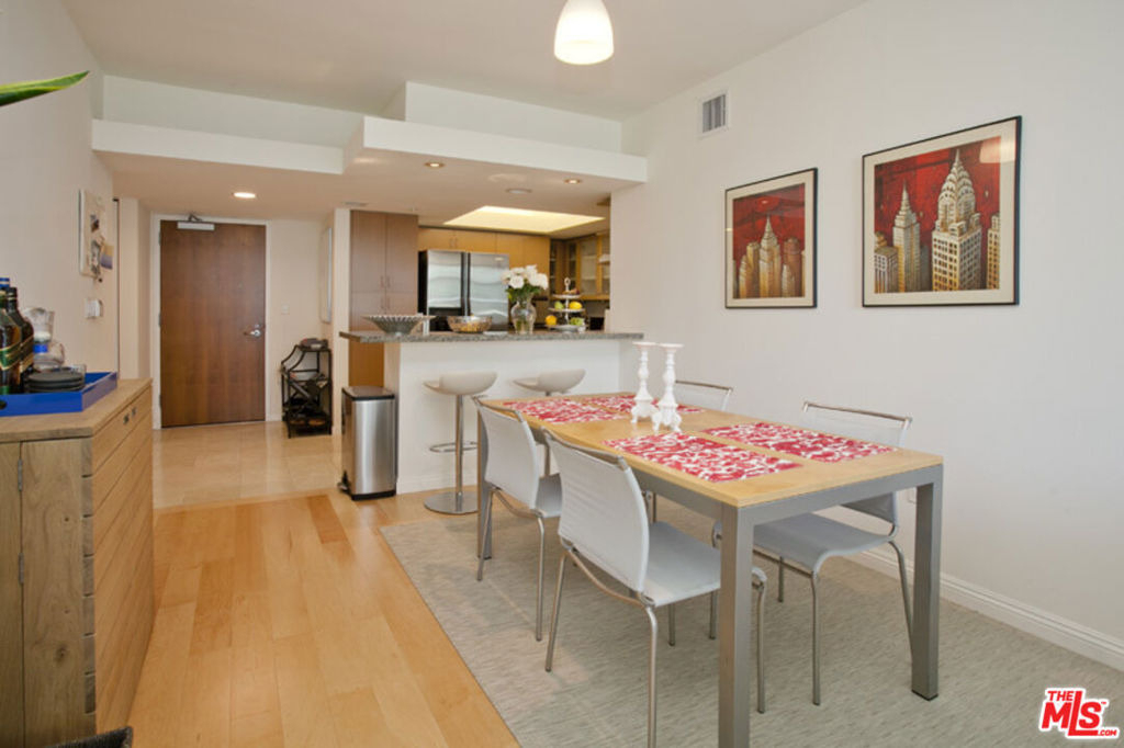 13700 Marina Pointe Drive - Photo 7