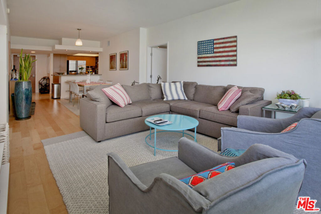 13700 Marina Pointe Drive - Photo 6