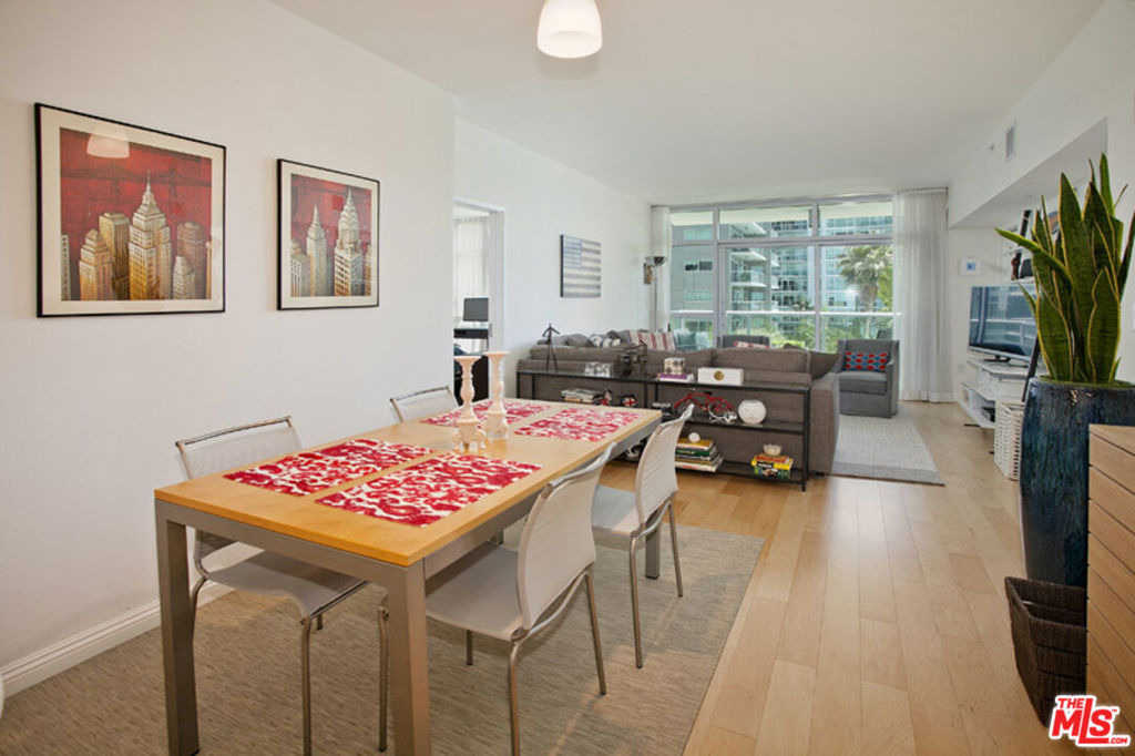 13700 Marina Pointe Drive - Photo 8